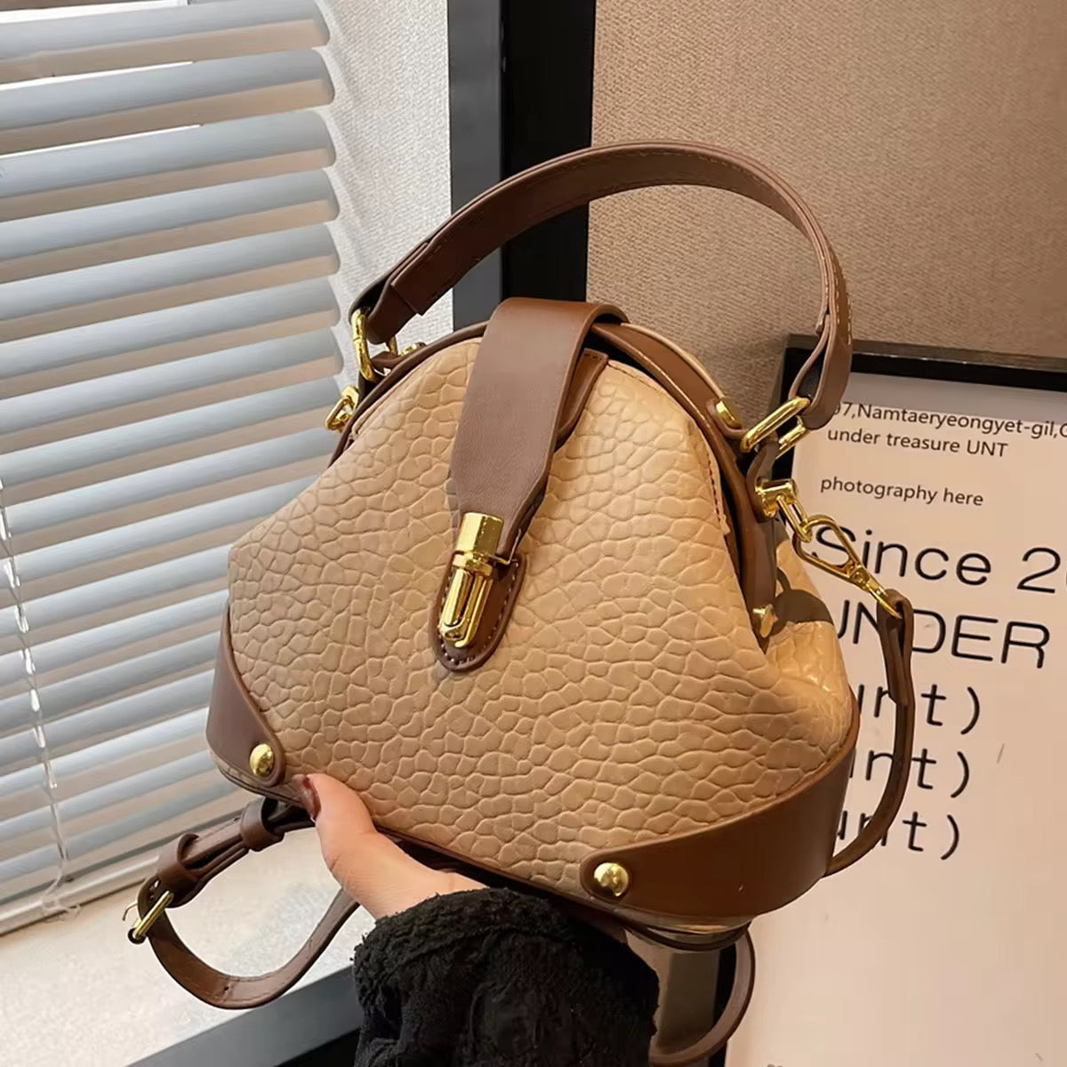 Heritage Everyday sling bag