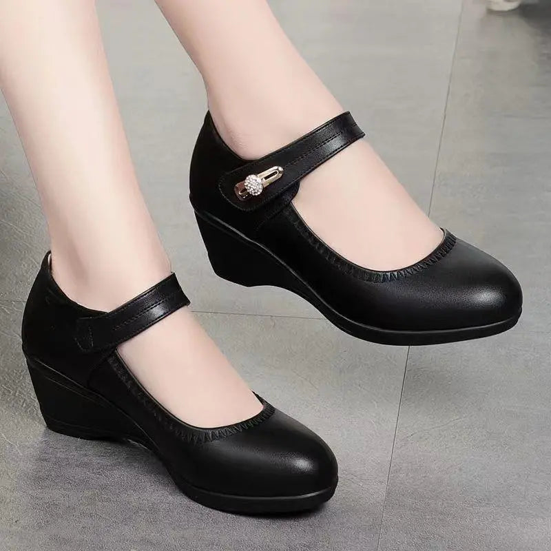 Heritage – Elegant Mid-Heel Comfort Shoes