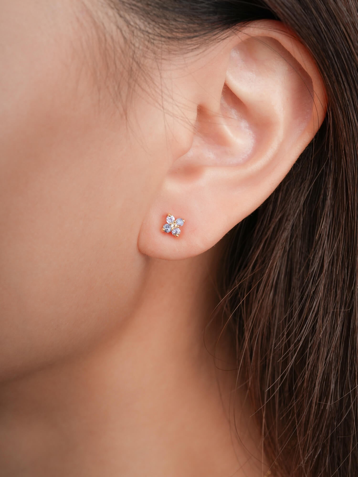 Periwinkle Clover Stud Earrings - Tanzanite