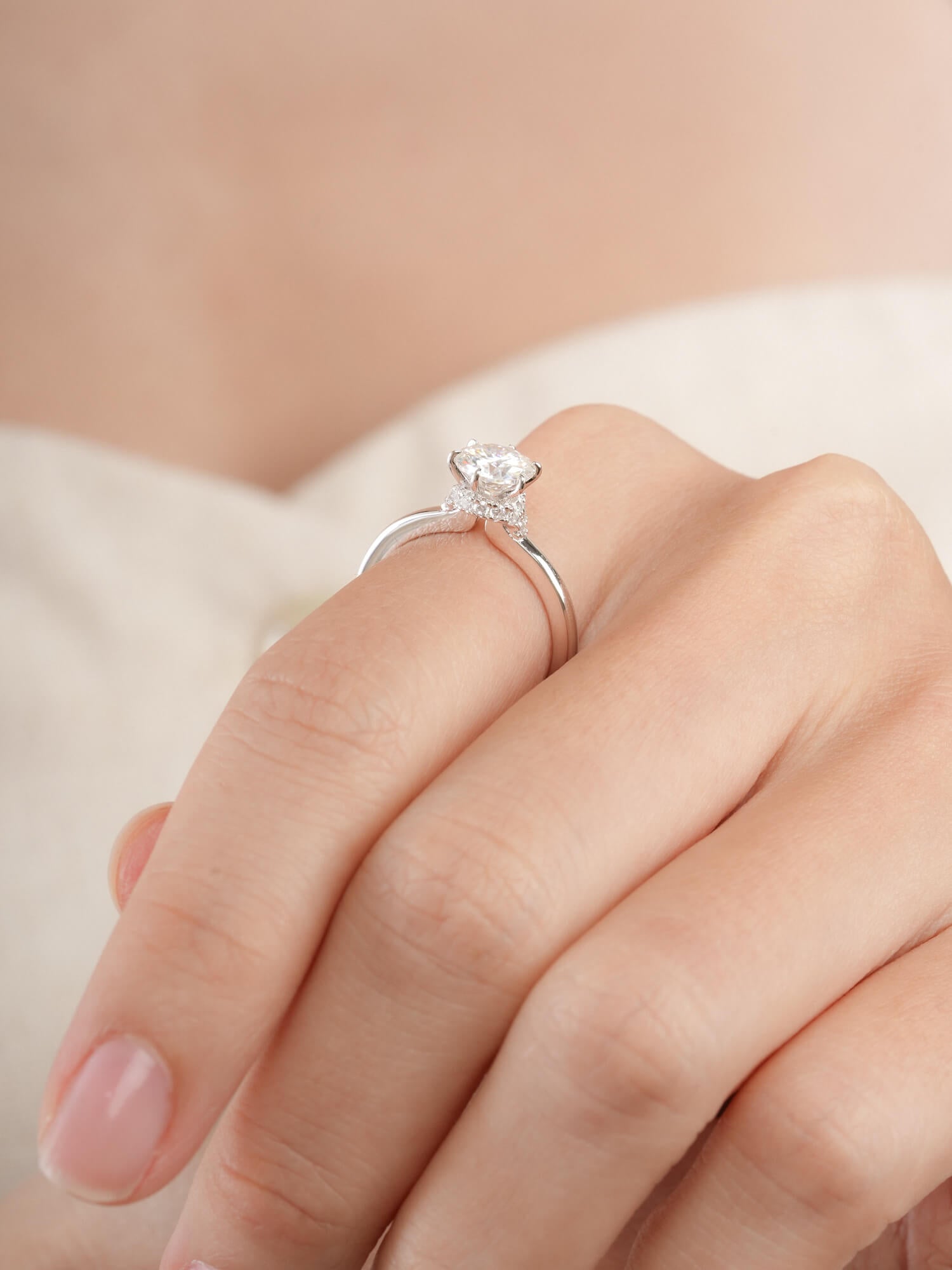 Solitaire Moissanite Arch Ring