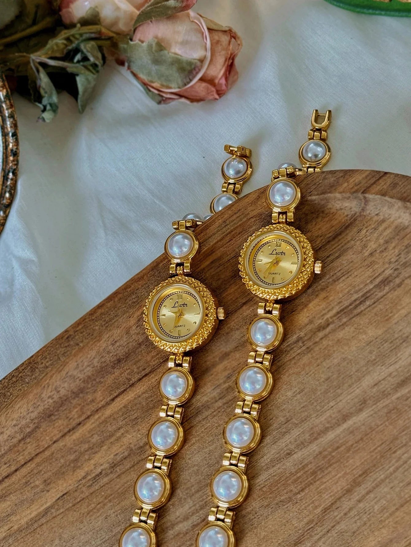 Anara Pearl Watch