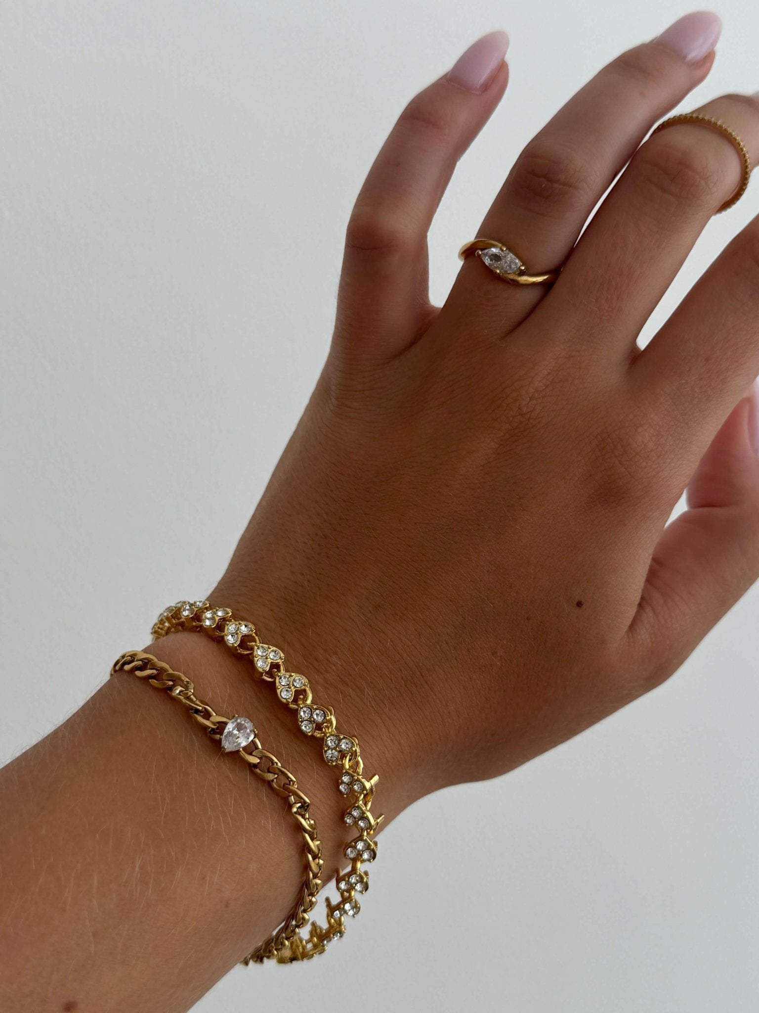 Viona Heart Zirconia Tennis Bracelet