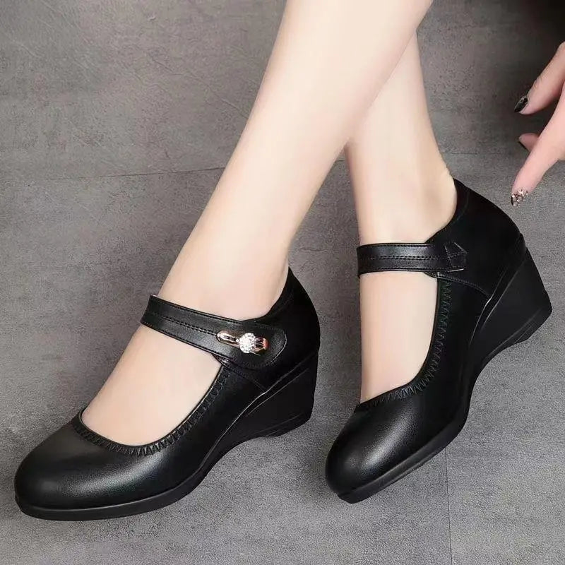 Heritage – Elegant Mid-Heel Comfort Shoes