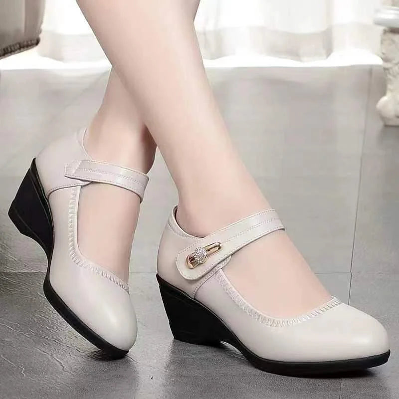 Heritage – Elegant Mid-Heel Comfort Shoes