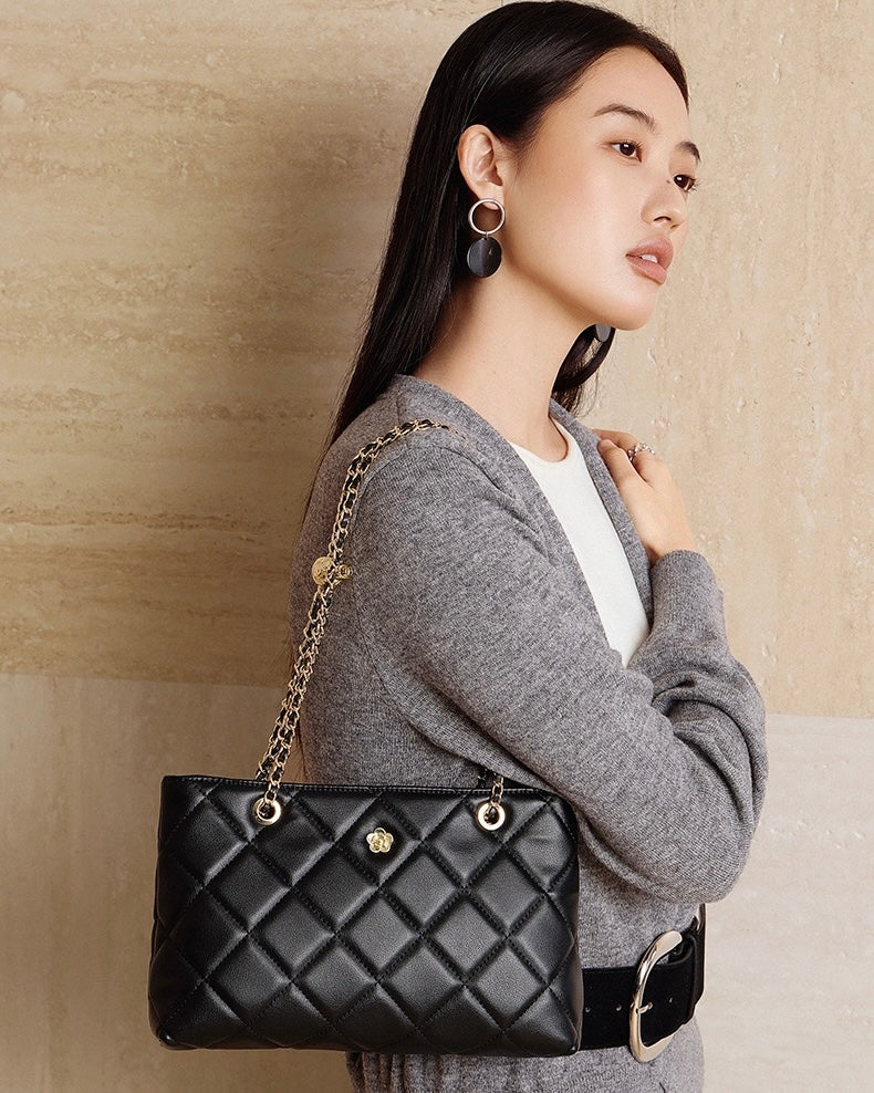 Women's Quilted Genuine Leather Chain Shoulder Bag