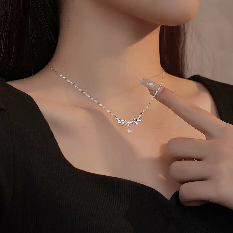 Laurel Blossom Dream Necklace