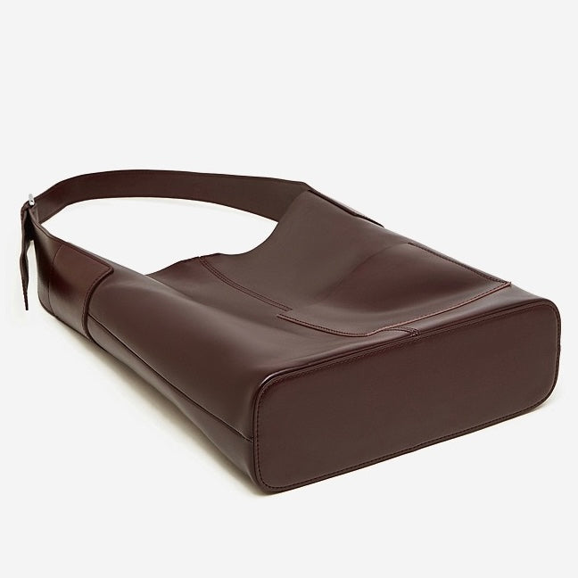 Leather Hobo Bag – Minimalist Silhouette with Signature Pocket Detail
