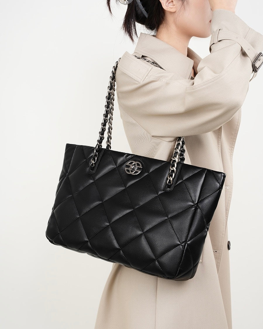 Classic Quilted Genuine Leather Bag - Luxury Chain Strap Tote with Mini Pouch