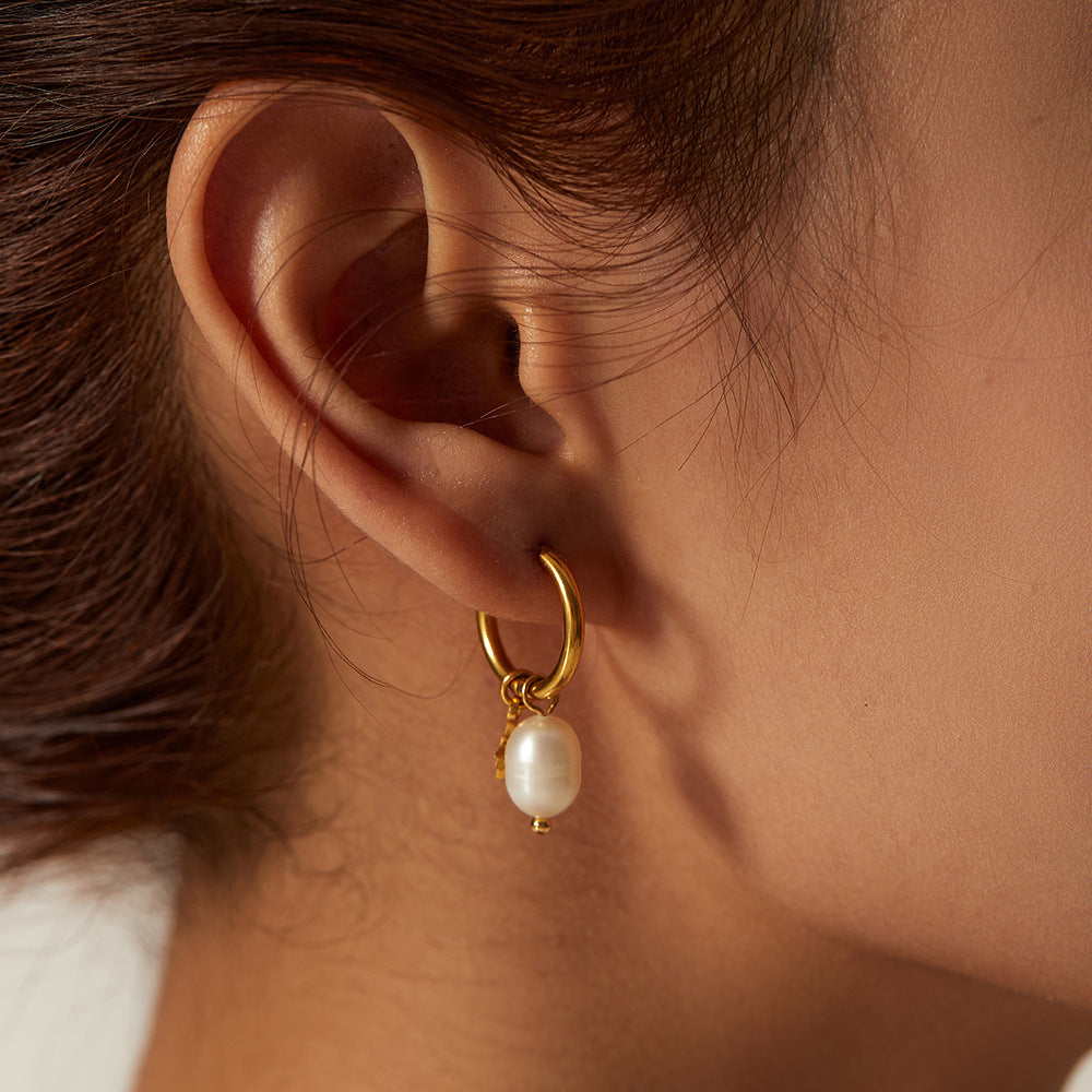 Natural Freshwater Pearl Earrings with Star Pendants