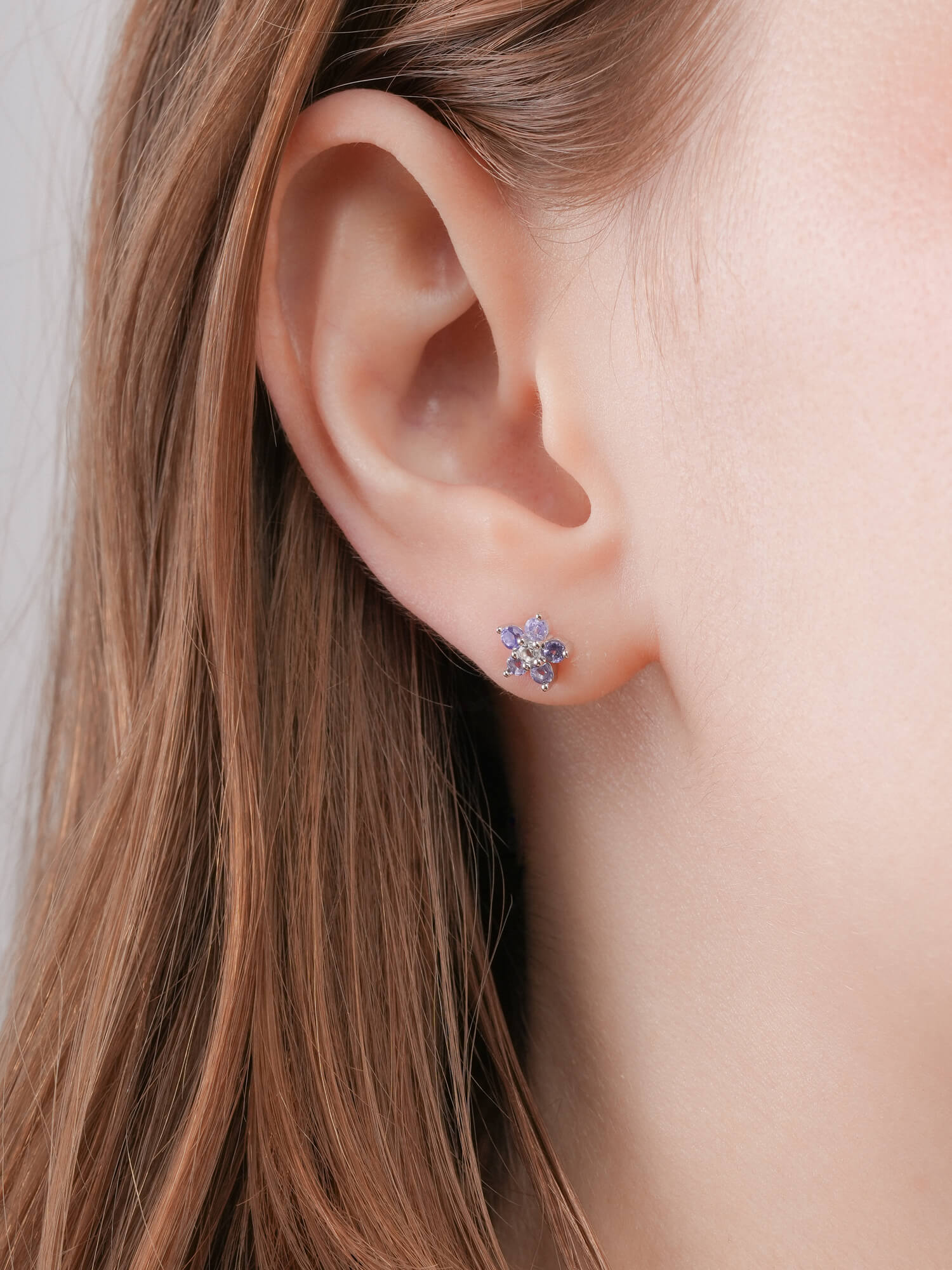 Periwinkle Flower Stud Earrings - Tanzanite