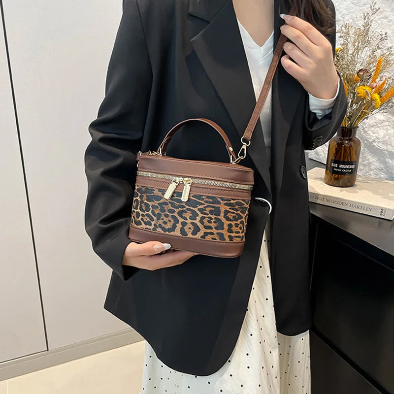 Fashion Round Bucket Bags For Women's Daily Used, Leopard Pattern Crossbody Shoulder Bag For Commuting, Casual Ladies Handbags