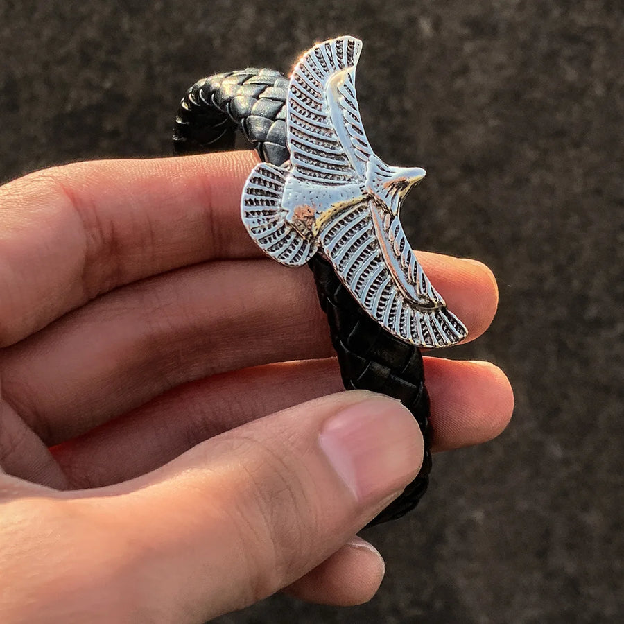 1PCS Fashion Eagle Bracelet for Men Black Leather Hand Band with Magnetic Charm Bracelet Clasp Men's Accessories Gifts