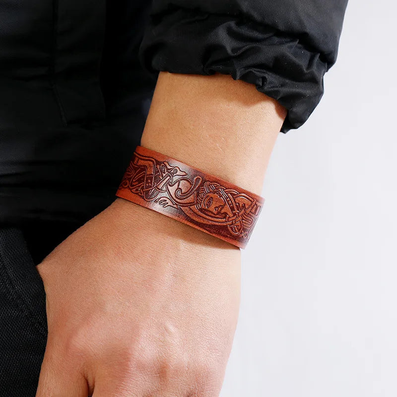 Retro Embossed Totem Pattern Cowhide Leather Wristband Bracelet Handmade Adjustable Bracelet Cowboy Accessories Unisex Jewelry