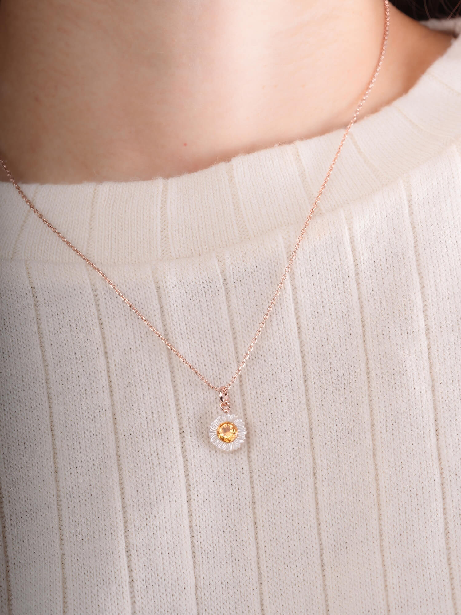 Carved Daisy Necklace