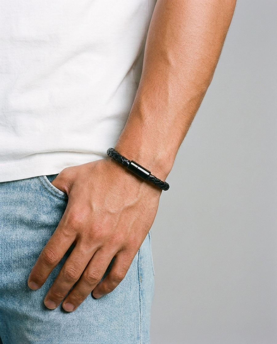 The Onyx Clasp