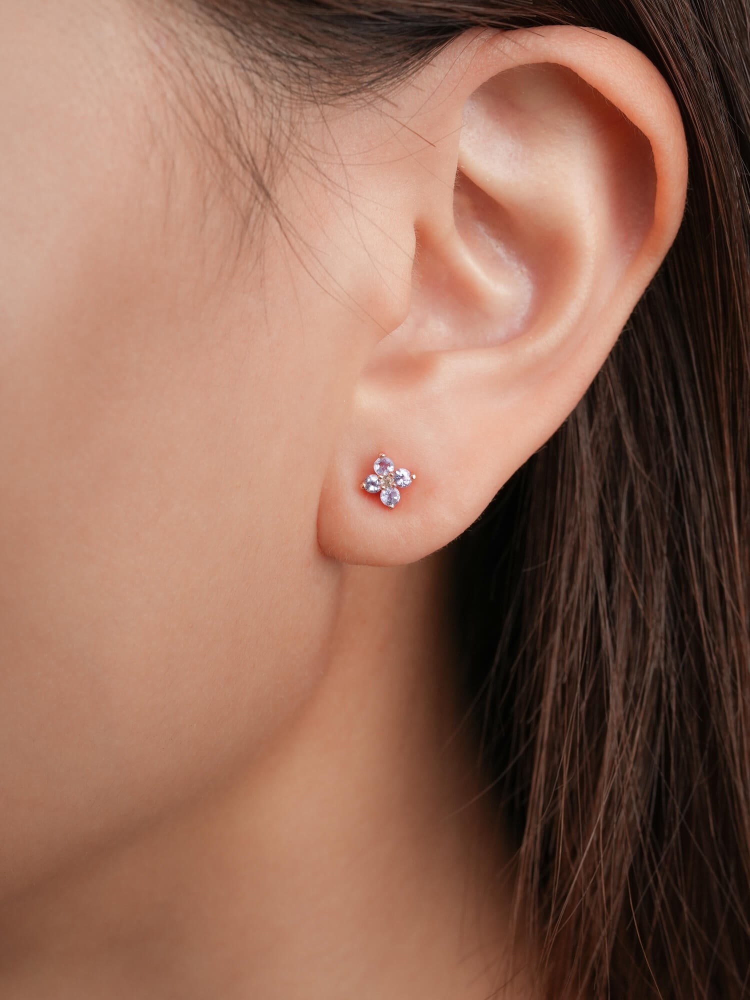 Periwinkle Clover Stud Earrings - Tanzanite