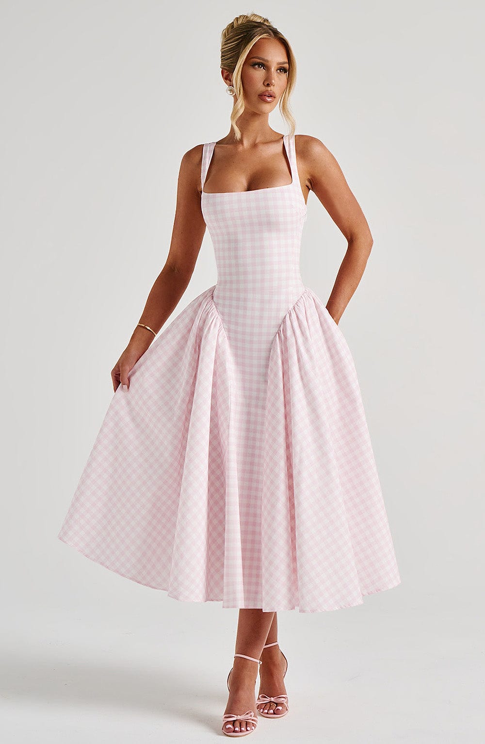 Vanzelia Maxi Dress