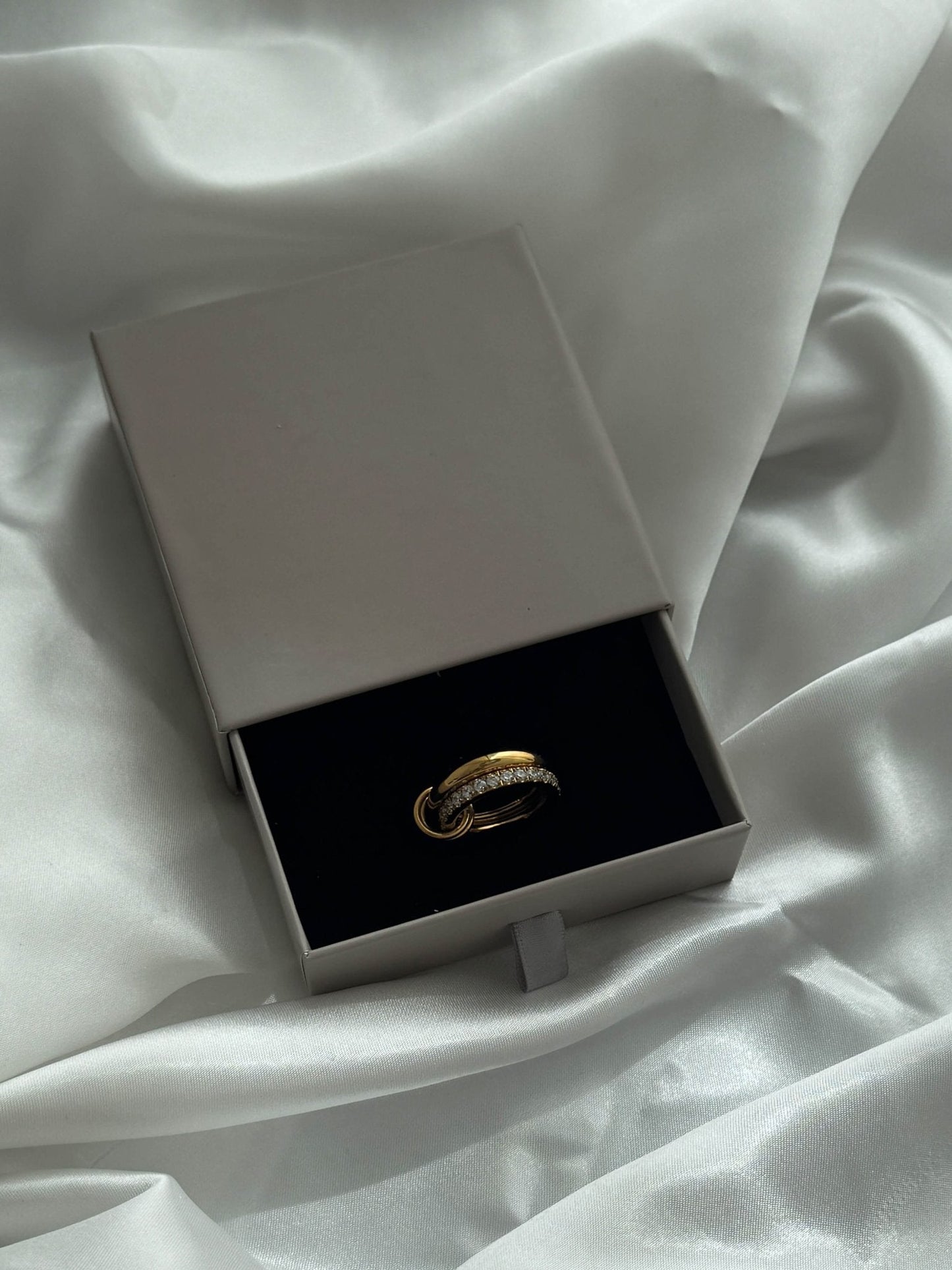 Aeliana Stacked Sparkling Band Ring