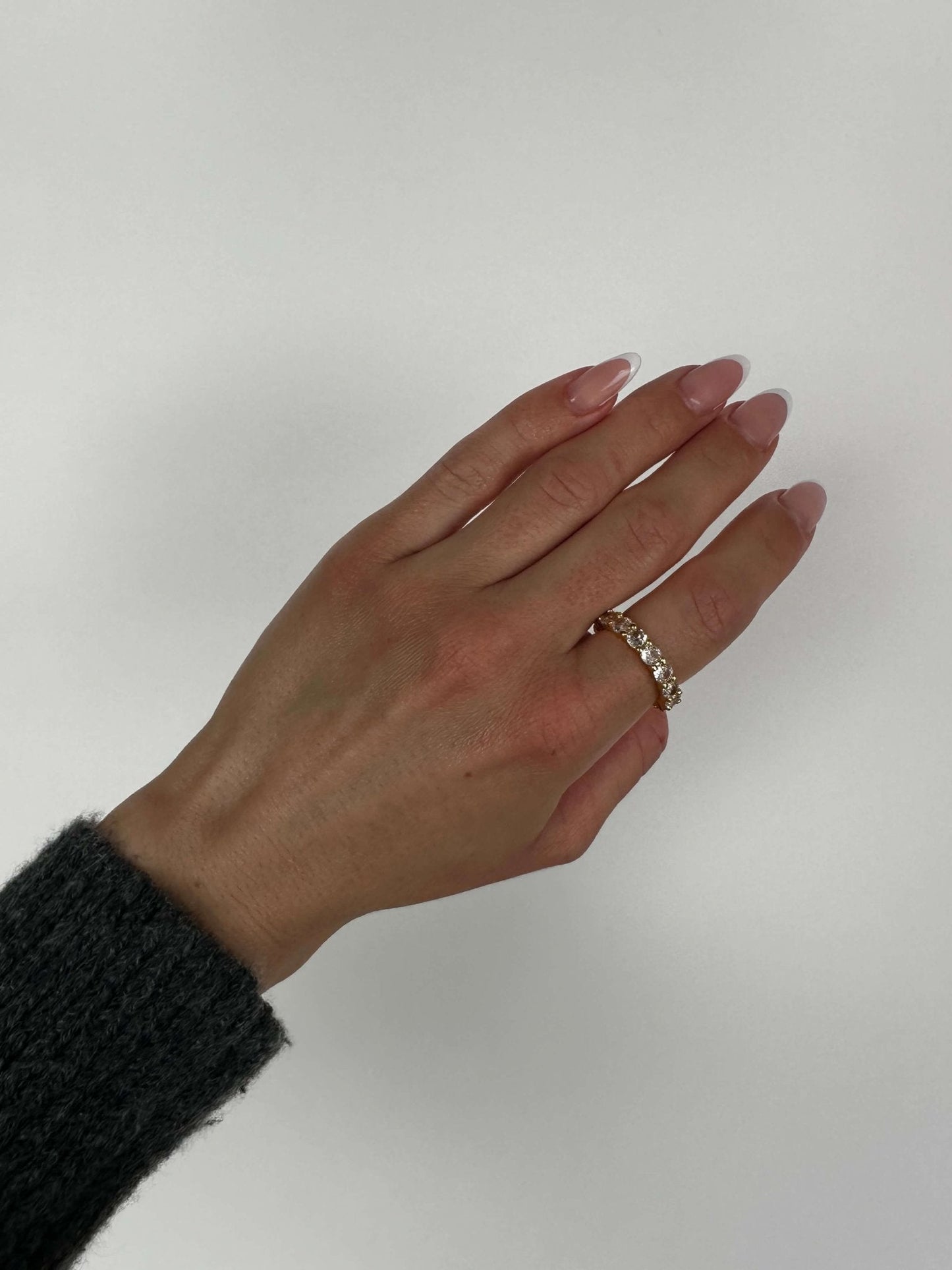 Amia Radiant Zirconia Band Ring