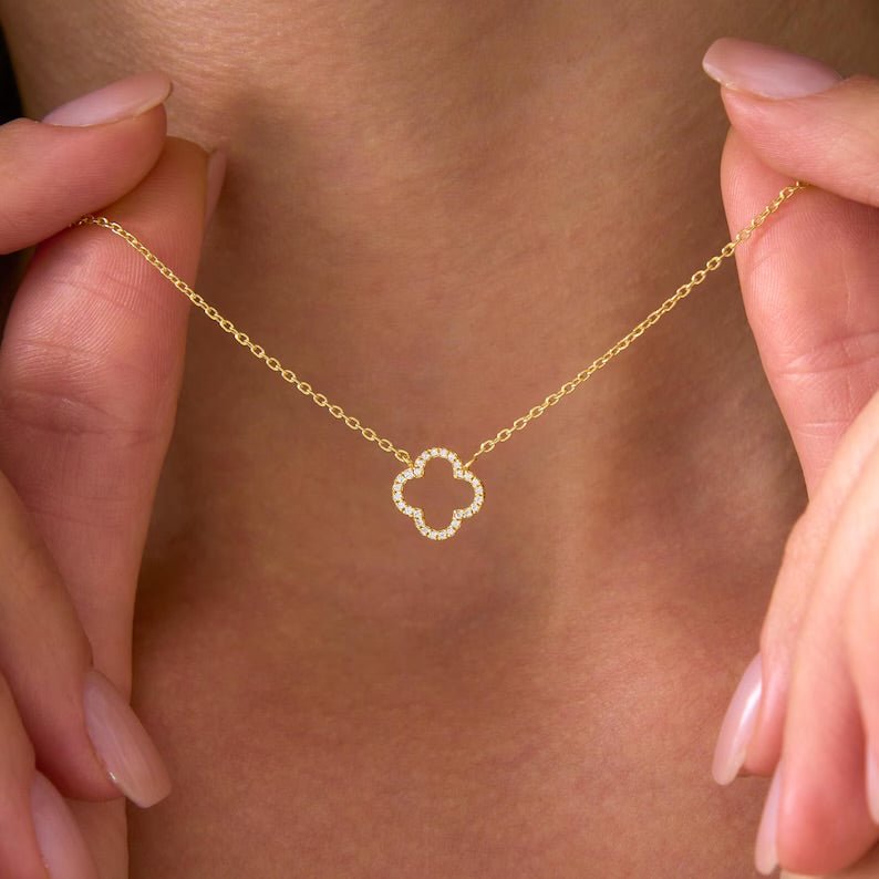 Aurora Clover Zirconia Necklace