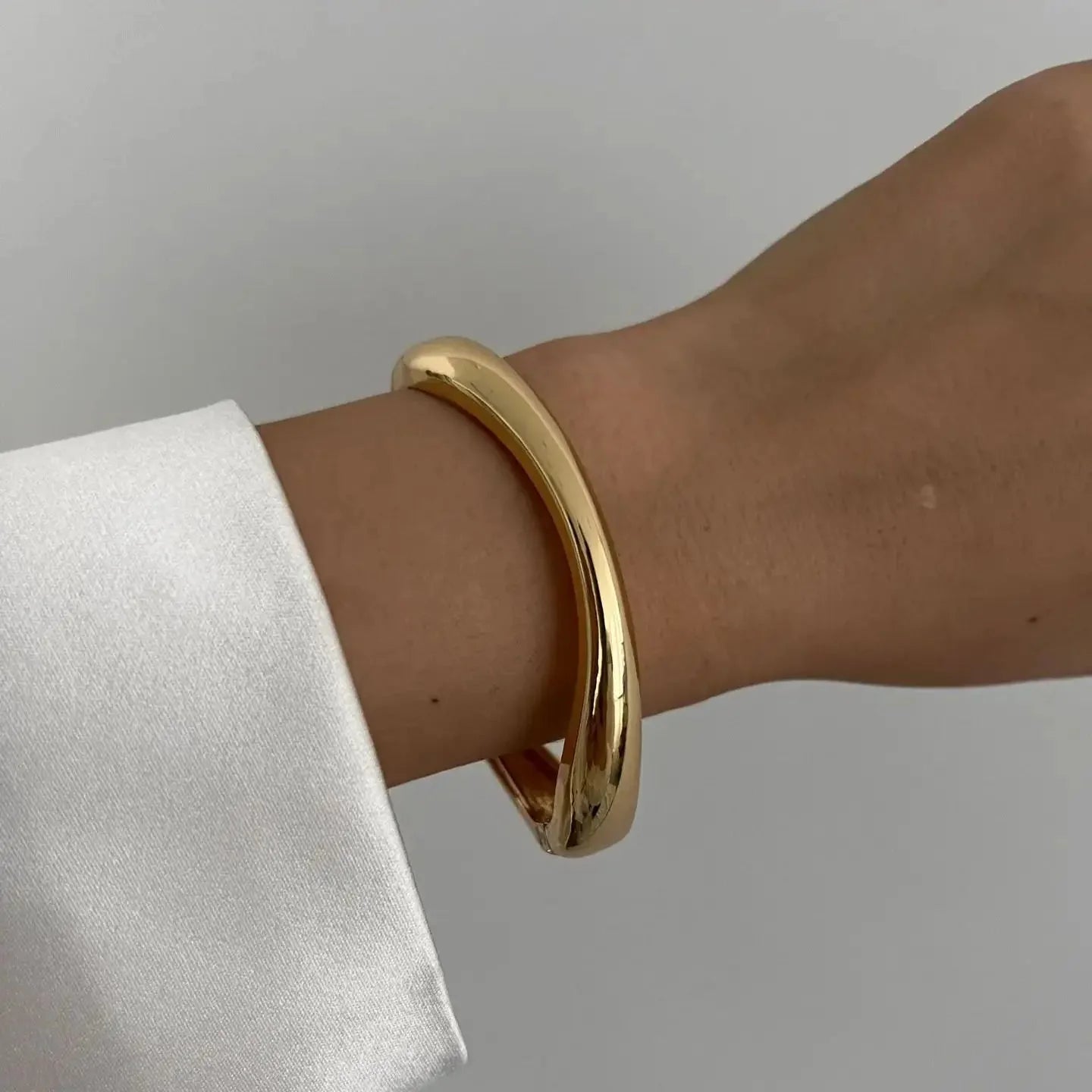 Avenlee Bulky Cuff Bangles