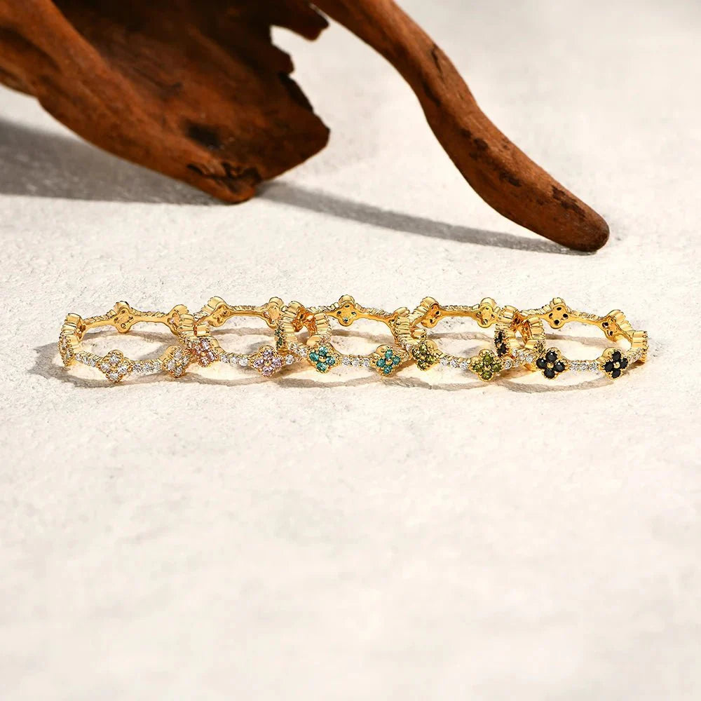 Feliz Zirconia Ring