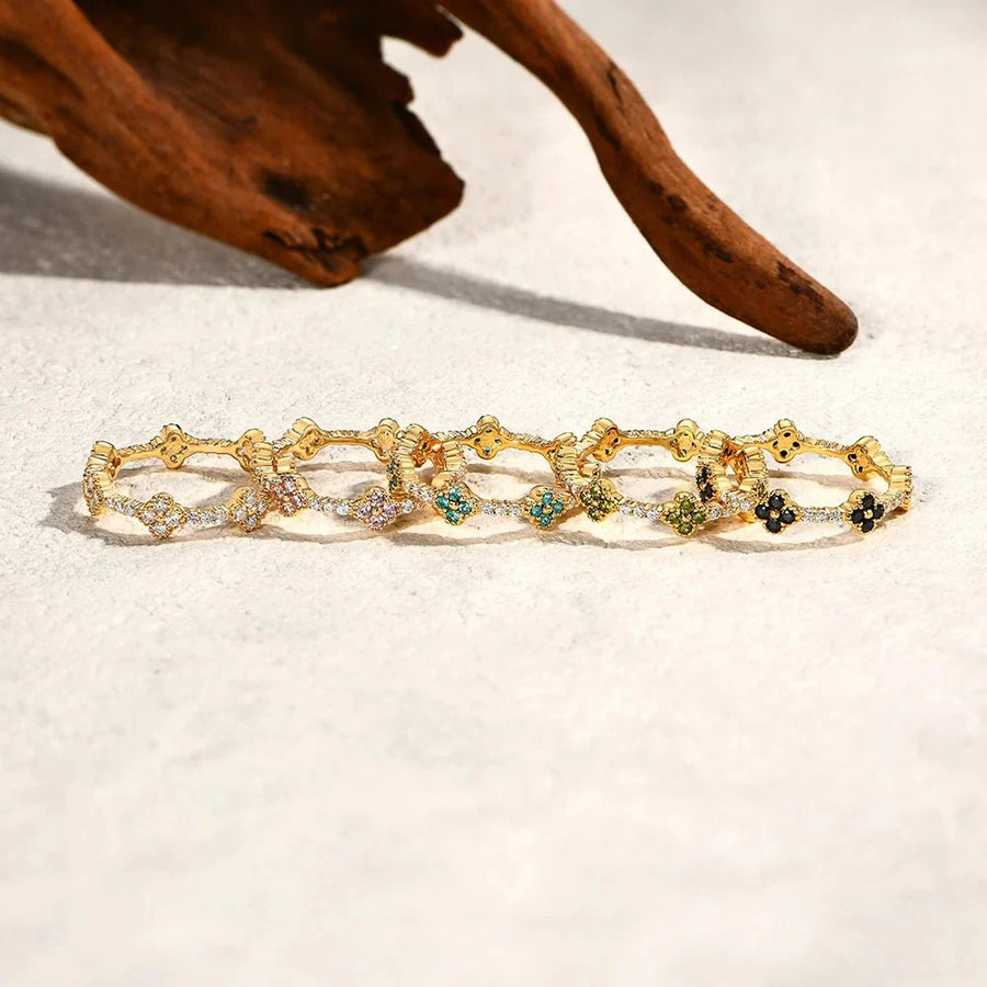 Feliz Zirconia Ring