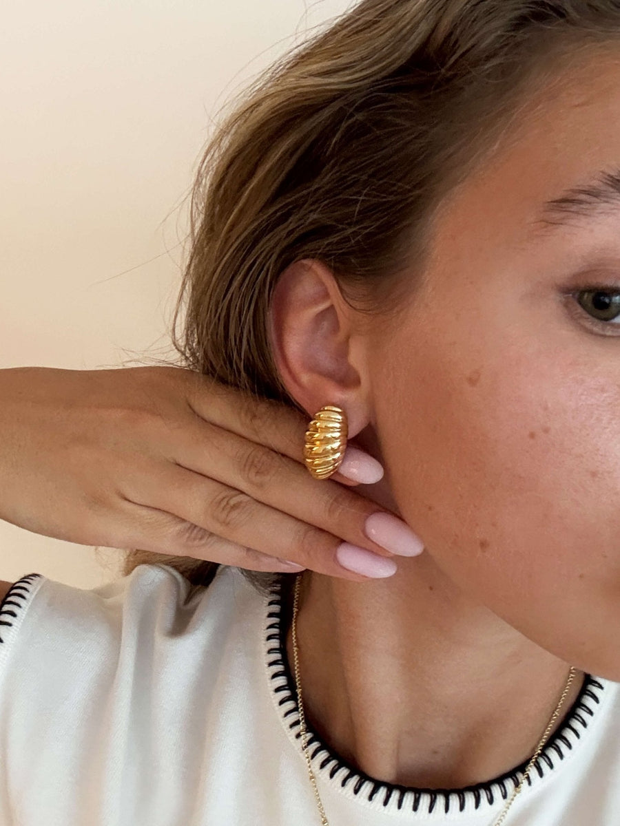 Maya Twisted Shell Earrings