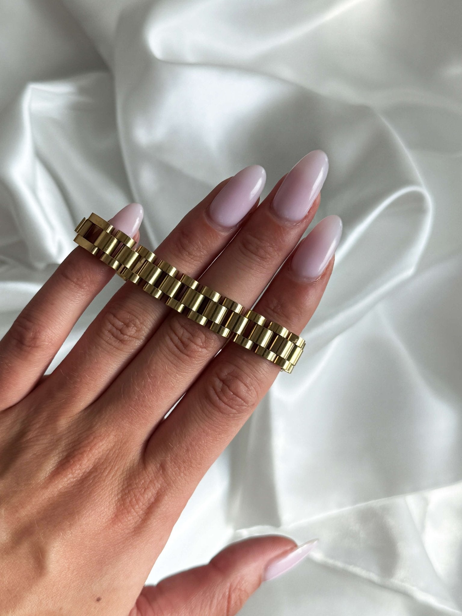 Zoe Classic Link Chain Bracelet